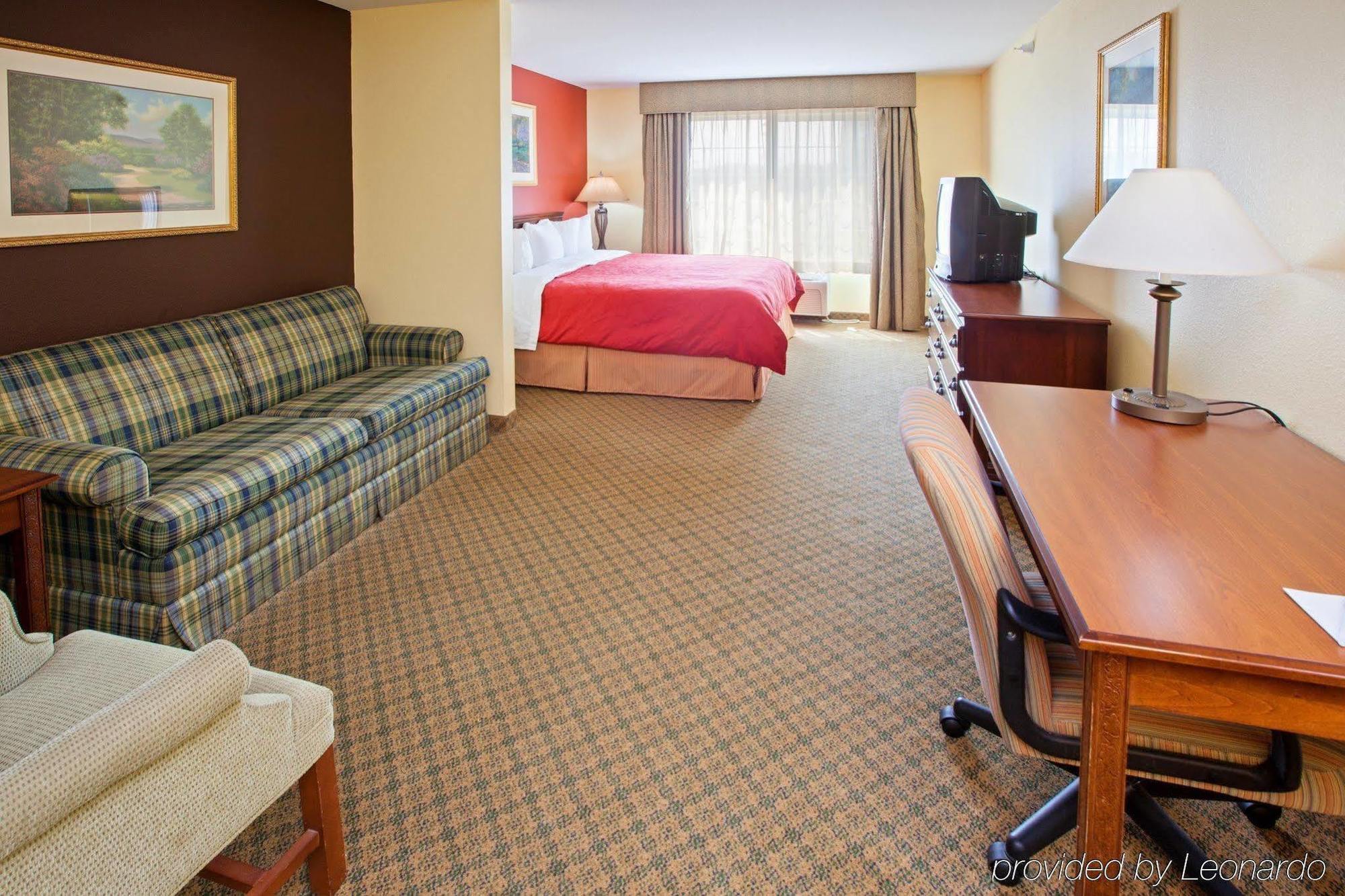 Country Inn & Suites By Radisson, Michigan City, In Room photo